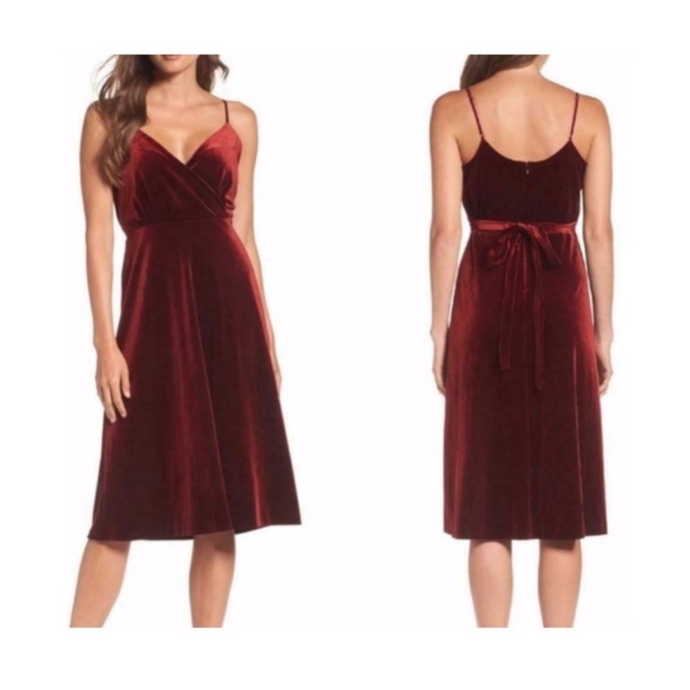 Ali & Jay Los Angeles Dress‎ Red  Velvet Size XS Holiday Office Party  Midi Tie